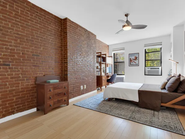 334 East 83rd Street image 2 of 6