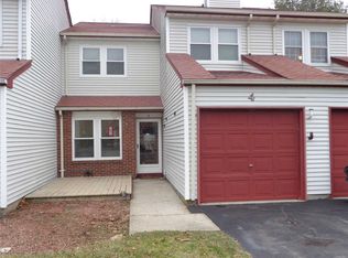 4 Norfolk Ct, Coram, NY 11727