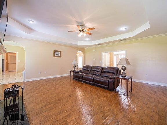 3rd image of 170 Lake Decade Ct