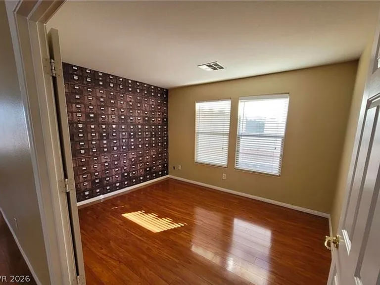 1132 Majestic Canyon St — Photo 3