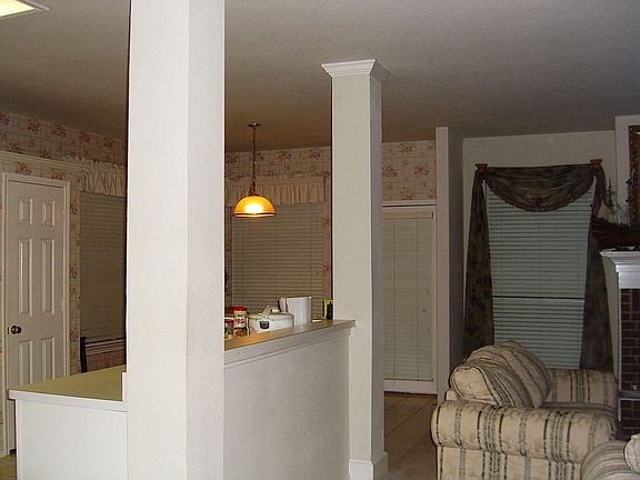 5th image of 6925 Twin Ponds Dr