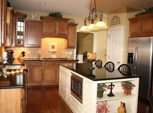 710 Bluestem Ln, Algonquin, IL 60102