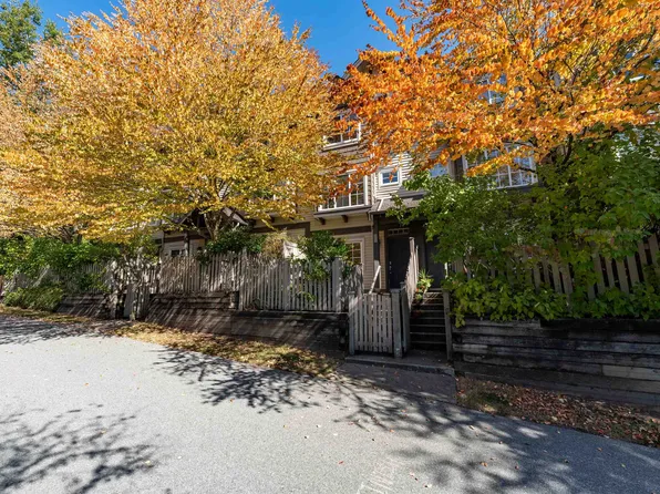 3368 Morrey Ct #31, Burnaby, BC V3J 7Y5