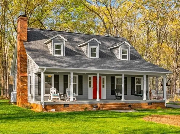 2575 Hickory Dr, Asheboro, NC 27205