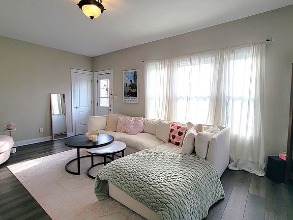 2nd image of 2359 Delaware Ave Floor 2
