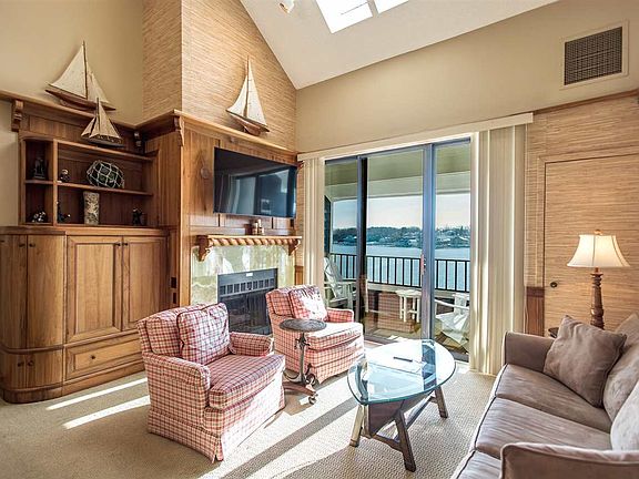 5th image of 100 Michigan Ave Unit 304