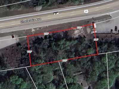 Charlevoix Ave, Petoskey, MI, 49770