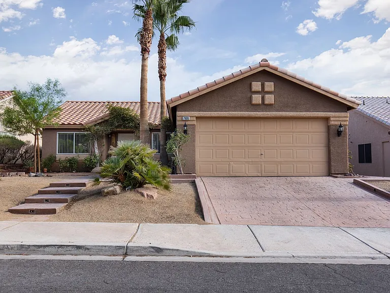 7900 White Grass Ave — Photo 3