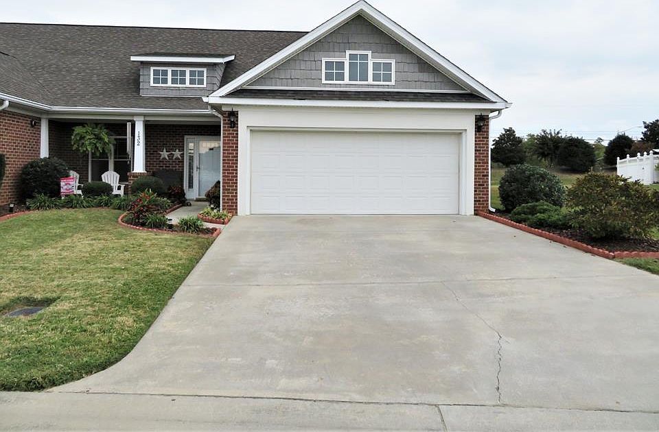 1st image of 132 Savannah Cir N