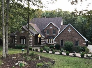 29 Howe Xing, Festus, MO 63028