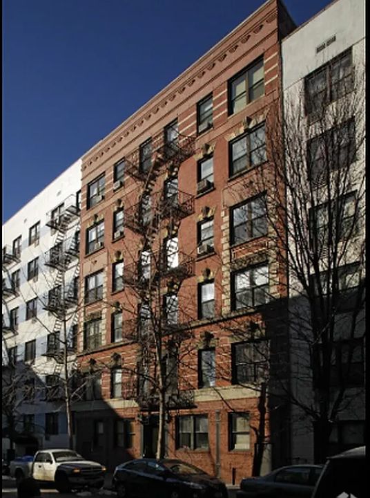 1st image of 104 Sullivan St APT 22
