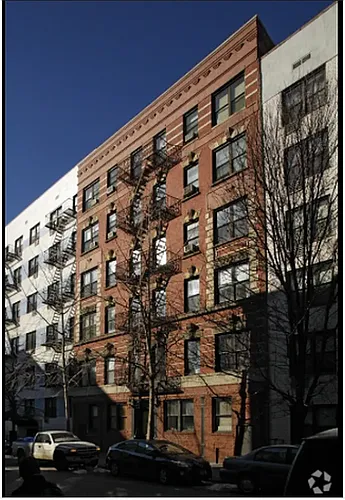 104 Sullivan St Photo 1