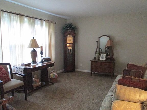 3rd image of 1004 McPherson Dr