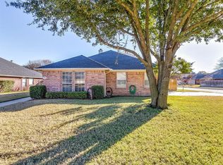 336 Meador Ln, Burleson, TX 76028
