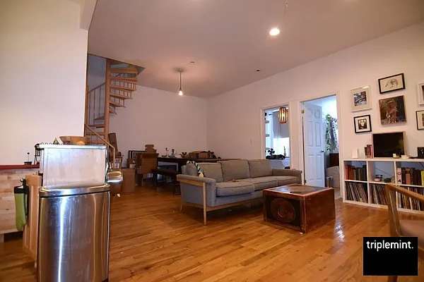 Rented by The Agency | media 1