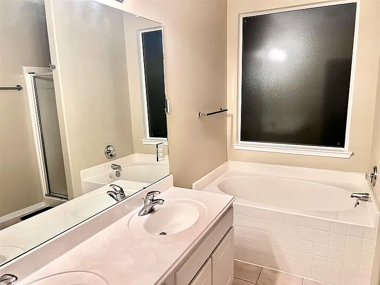 5301 Carefree Dr — Photo 10