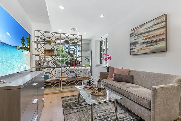 Sold by Amorelli Realty | media 23