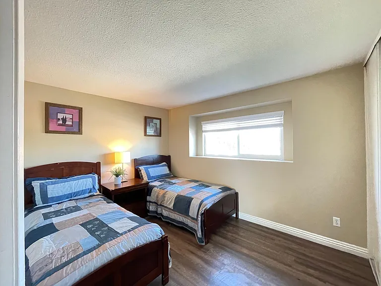 3rd bedroom - Two Twin Beds