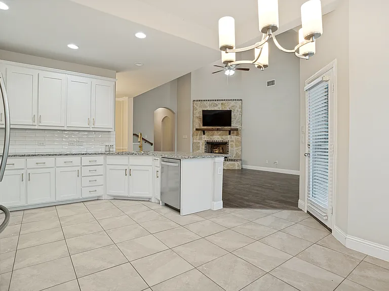 3406 Herron Dr — Photo 10