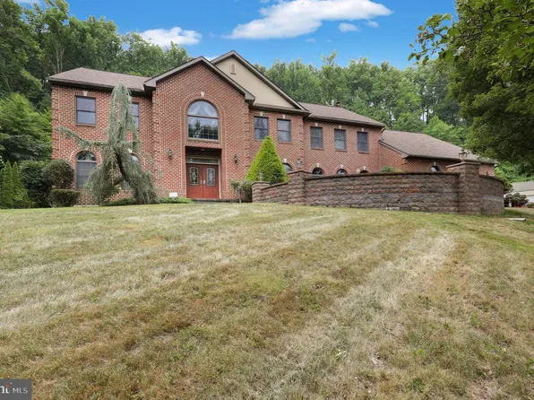 456 Main St, Mohnton, PA 19540