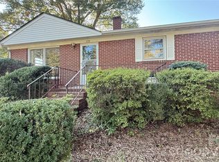 928 Beaumont Ave, Greensboro, NC 27401