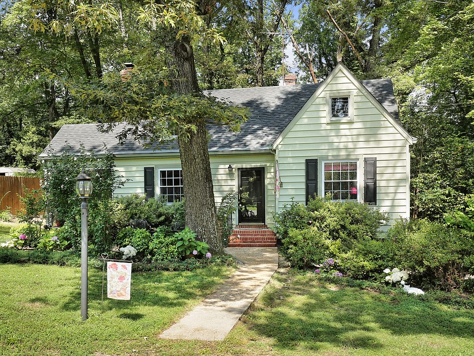 1st image of 2610 Pine Grove Drive
