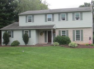 2241 Stewart Dr, Hatfield, PA 19440