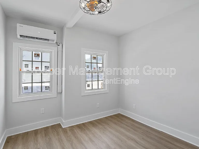 22 Nunan St #A — Photo 13