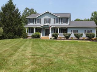 9040 Taylor May Rd, Chagrin Falls, OH 44023