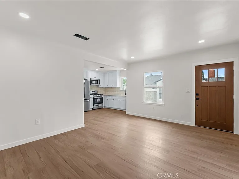 6222 Magnolia Ave — Photo 2