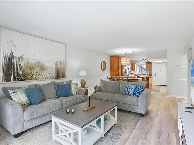 1640 Stickney Point Rd #40-101 — Photo 6