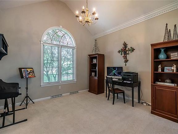 3rd image of 7036 Bennington Woods Dr
