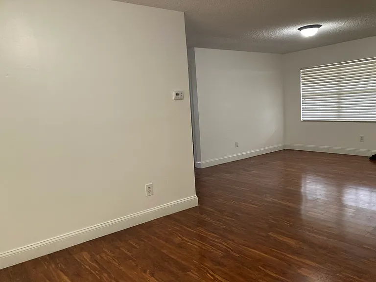 913 Maydell Ct — Photo 26