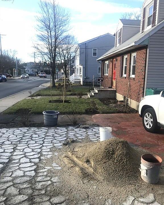 2nd image of 469 Walnut St