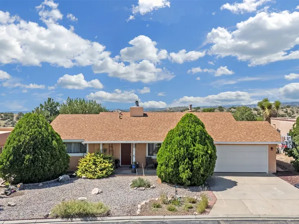 6423 Vooscane Ave, Cochiti Lake, NM 87083