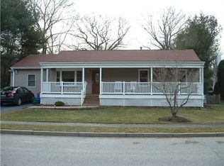 10 Chaple Dr, Cranston, RI 02920