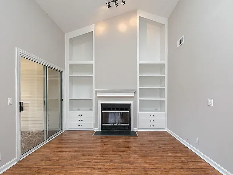 613 Brentmeadow Cir — Photo 2
