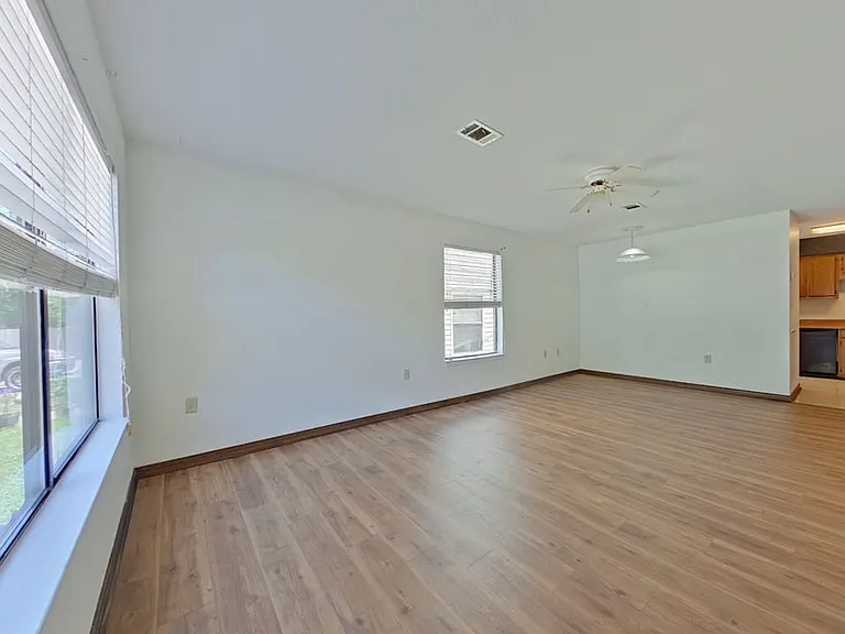 93 Harris Rd NE — Photo 3