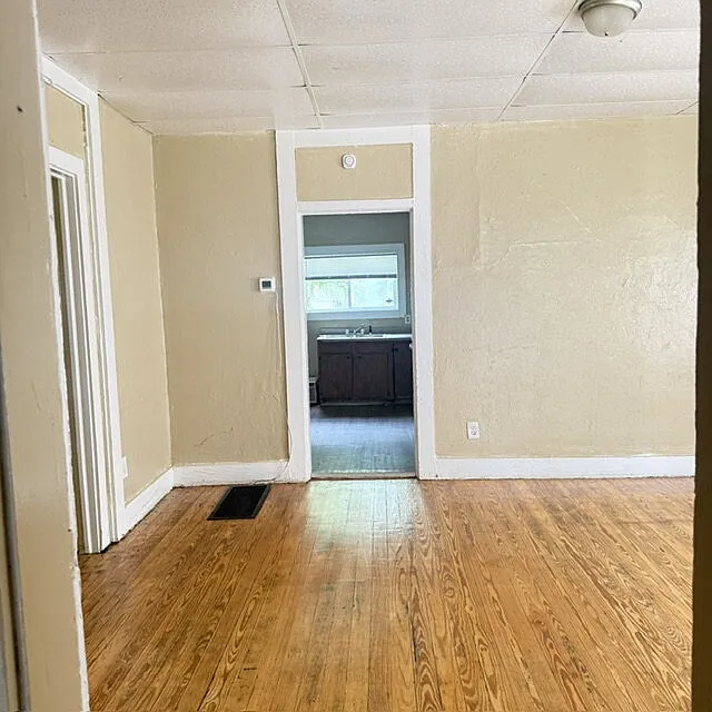2 bed, 1.0 bath, $795 — Photo 3