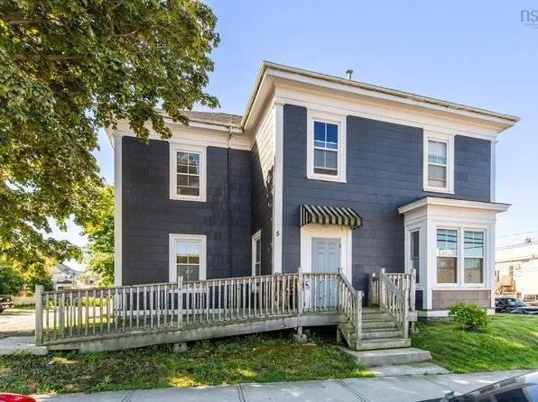 5 Parade St, Yarmouth, NS B5A 3A3