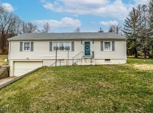 80 Russling Rd, Hackettstown, NJ 07840