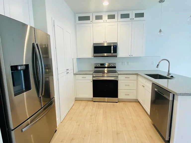 467 Huckleberry Ln — Photo 4