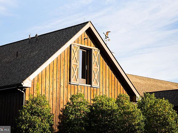 3rd image of 510 Mount Pleasant Farm