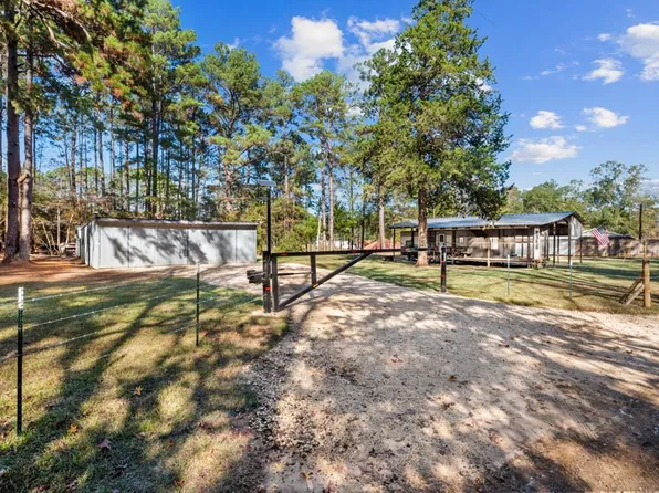 215 Marshall Ln, Hemphill, TX 75948