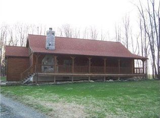 55 Burrows Rd, West Middlesex, PA 16159