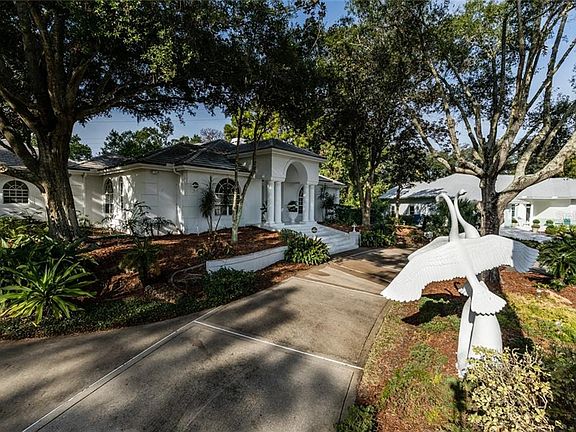 5th image of 2136 Glenbrook Close