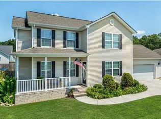 132 Round Tree Dr, Rossville, GA 30741