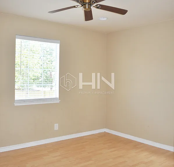 527 Arbor Way #- — Photo 10