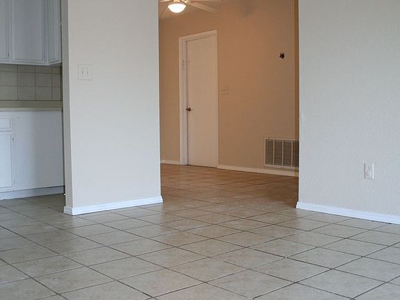 5th image of 8715 Crystal River Way