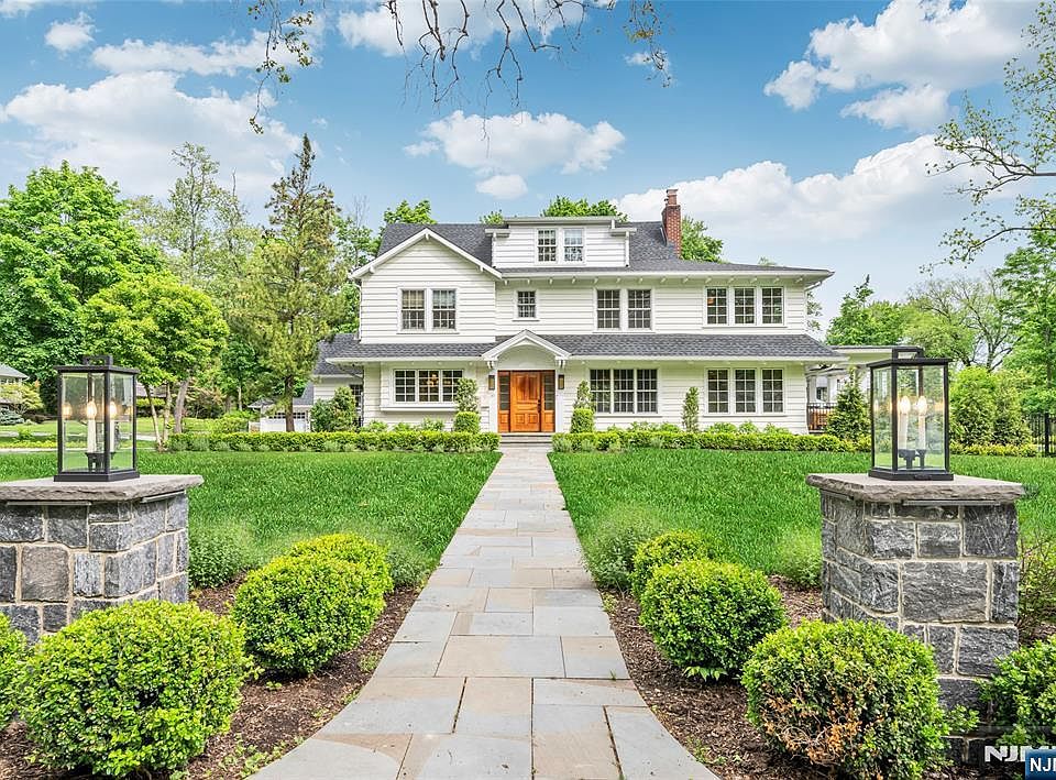 1st image of 151 West End Ave